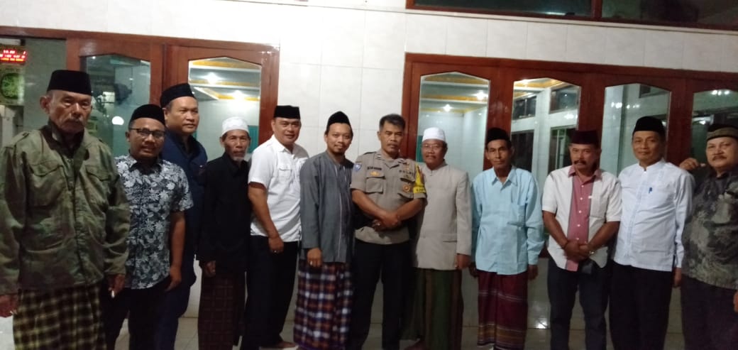 Bersama Dengan DKM Masjid Bhabinkamtibmas Polsek Cipondoh Cegah Guantibmas