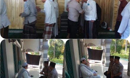 KAPOLSEK CILEDUG MENDAMPINGI KASAT BIMAS SILLATURRAHMI KE YAYASAN AL FACHRIYA DI KECAMATAN LARANGAN