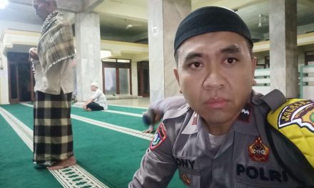 Kegiatan program cinta Masjid, Bhabikamtibmas Sholat subuh berjamaah di Masjid Jami AN-Nur