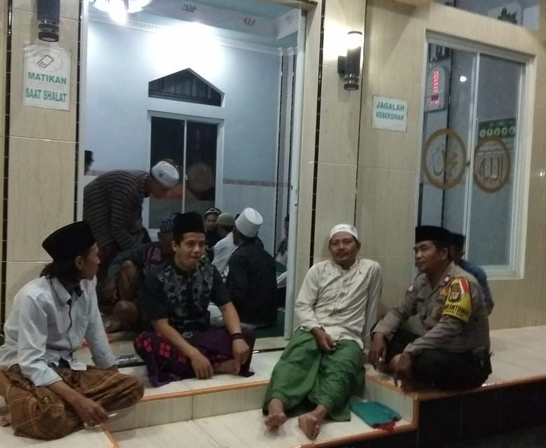 Shubuh berjamaah berbaur bersama warga tingkatkan tali silaturahmi