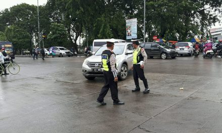 Meski Cuaca Hujan, Iptu Tursino berikan Pelayanan Prima Kepolisian