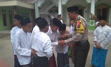 Binmas Kelurahan Karangsari kunjungi Pondok Pesantren Al Hasyimiyyah