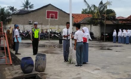 Sosialisasi Milenial Road Safety Festival Kanit Lantas Polsek Teluknaga Kunjungi Sekolah SMA Genta Saputra