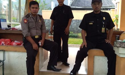 GIAT PATROLI BIRU DIALOGIS DENGAN SECURITY SERTA PEMANTAUAN DI FLAMBOYAN RESIDANCE KEL. LARANGANKEC.LARANGAN KOTA TANGERANG.