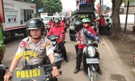 Anggota personil Polsek Batu ceper lakukan Pengamanan di titik kumpul Keberangkatan massa buruh yang tergabung dalam gerakan rakyat (GEBRAK) ke arah patung kuda Jakarta Pusat