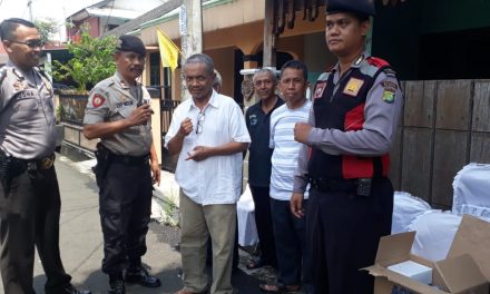 GIAT CIPTA KONDISI (CIPKON) PATROLI DIALOGIS DENGAN TOKOH MASYARAKAT DI PERUM KEMBANG LARANGAN KEL.LARANGAN SELATAN KEC.LARANGAN KOTA TANGERANG.