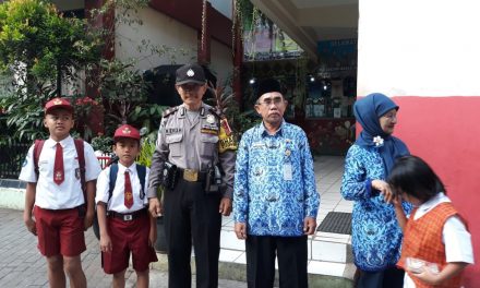 BHABINKAMTIBMAS KELURAHAN SUDIMARA BARAT GIAT SAMBANG DI SD.N.SUDIMARA.13. CILEDUG.   GIAT POLISI CINTA SEKOLAH.