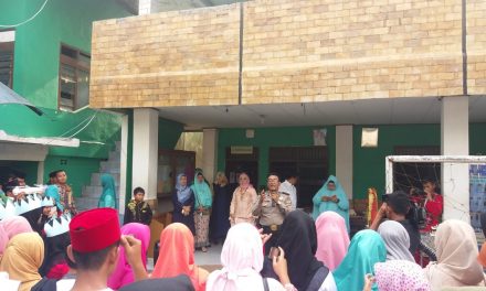 Anggota Polsek Cipondoh Hadiri Hari Ulang Tahun Sekolah