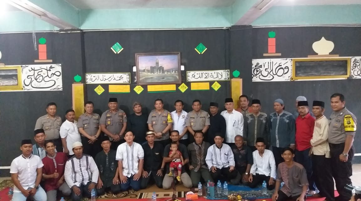 Kapolsek Cipondoh Dampingi Kapolrestro Tangkot Kunjungi Yayasan Yatim Piatu