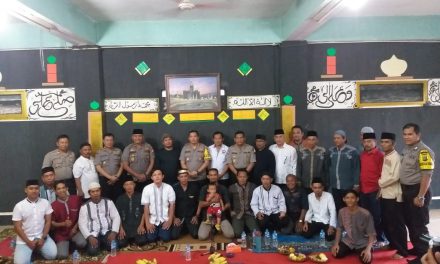 Kapolsek Cipondoh Dampingi Kapolrestro Tangkot Kunjungi Yayasan Yatim Piatu