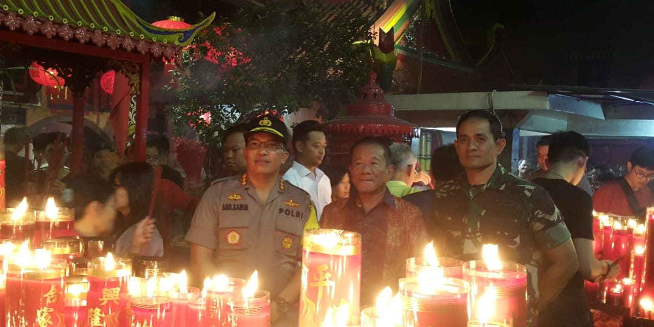 Kapolrestro Tangkot Pantau Malam Perayaan Imlek di Vihara Boen Tek Bio