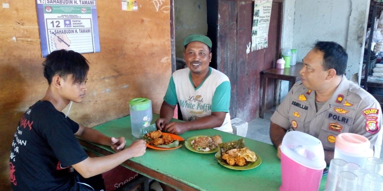 Kapolsek Benda Makan Bersama Dengan Tukang Becak