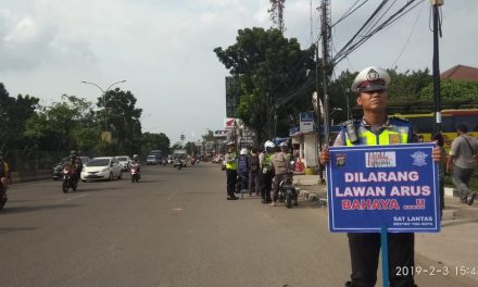 Satuan Lantas Restro Tangkot Lakukan Penertiban Lawan Arah Kepada Pelanggar