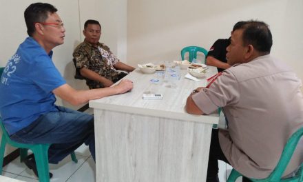 Door to door Kapolsek Neglasari dengan Para tokoh ciptakan Situasi Kondusif Jelang Pemilu 2019