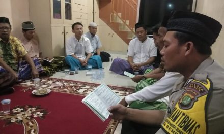 Hadiri Tahlil,Bhabinkamtibmas Polsek Benda Tampilkan citra positif di Masyarakat