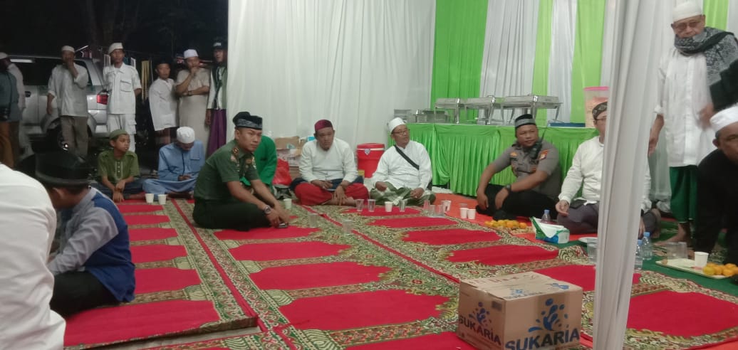 Kapolsek Jatiuwung Bersama Danramil Hadiri Tabligh Akbar Majelis Taklim As Shahab di Lapangan Ex Terminal 2 Cibodas