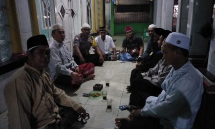 Bhabinkantibmas Polsek Sepatan Aiptu Khaerul Saleh Sambang Dialogis di Majelis Taklim Al Hanafiah