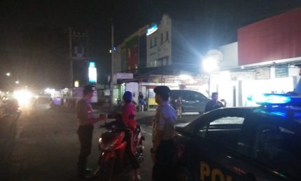 Ciptakan Kondisi Aman Menjelang Pemilu, Unit Sabhara Polsek Cipondoh Patroli Biru