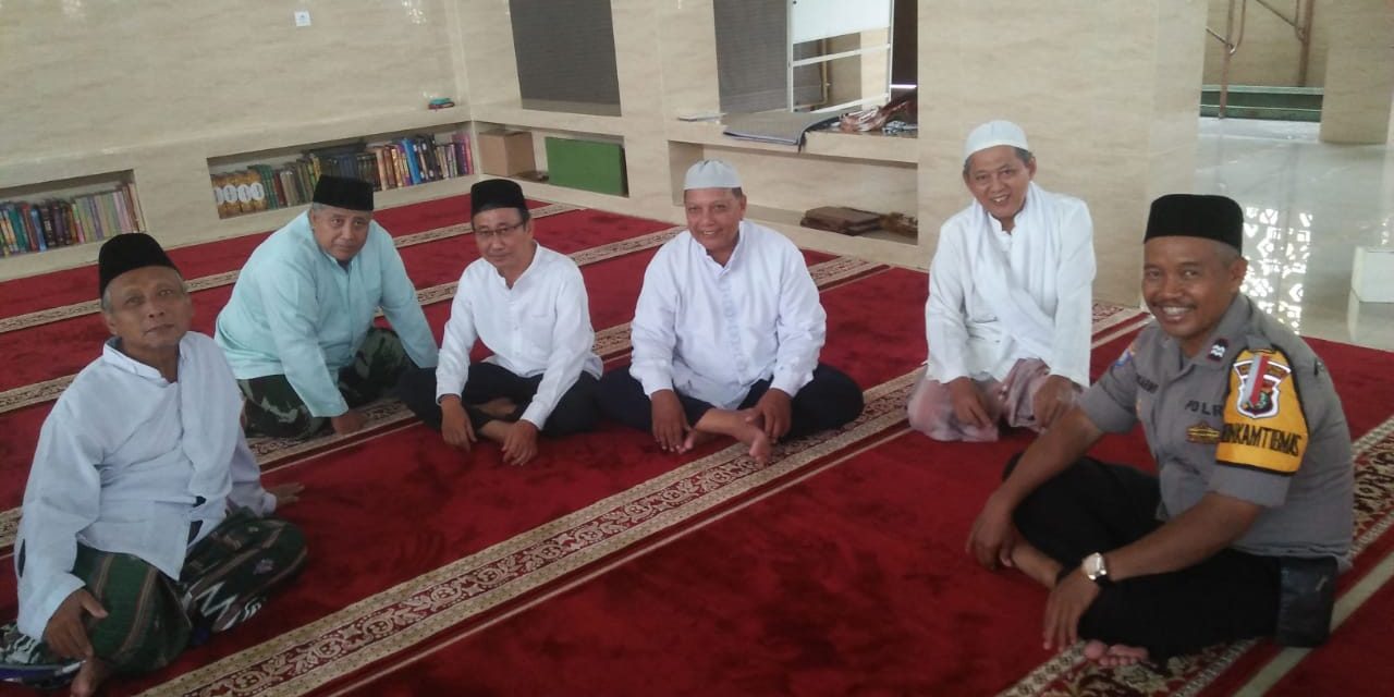 Dengan Sholat Berjamaah, Aiptu Sukarno Ciptakan Suasana Aman