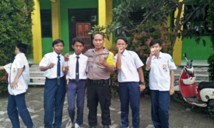 Bhabinkantibmas Polsek Sepatan Aiptu Khaerul Saleh, beri motivasi dan Himbauan Kepada Siswa SMP Pilar Bangsa