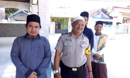 Bhabinkantibmas Polsek Sepatan Aiptu Budi SY Sambang Silaturahmi ke Majelis Taklim Al Mutaqim Pisangan Jaya