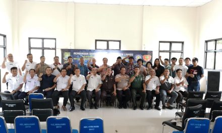 Kapolsek Neglasari berikan Keamanan maksimal dalam Kegiatan yang akan di gelar Pihak Kecamatan