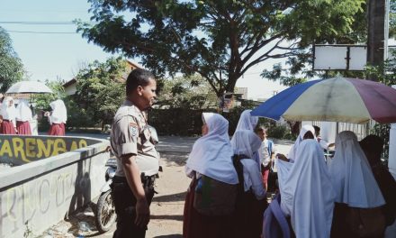 KUNJUNGAN POLKISS BHABINKAMTIBMAS DESA RAWA RENGAS SAMBANG SEKOLAH SDN III DESA RAWA RENGAS