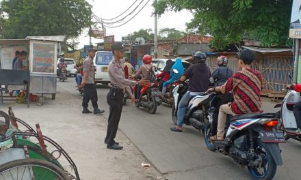 PATROLI POLSEK TELUKNAGA GIAT PROTAP SORE PELAYANAN PENGATURAN LALU LINTAS TITIK RAWAN MACET