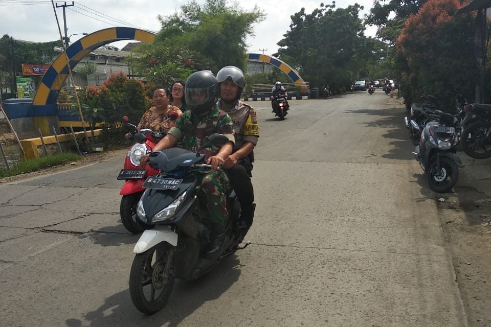 PERKUAT SOLIDITAS TNI/POLRI,BABINSA DAN BHABINKAMTIBMAS PATROLI BERSAMA