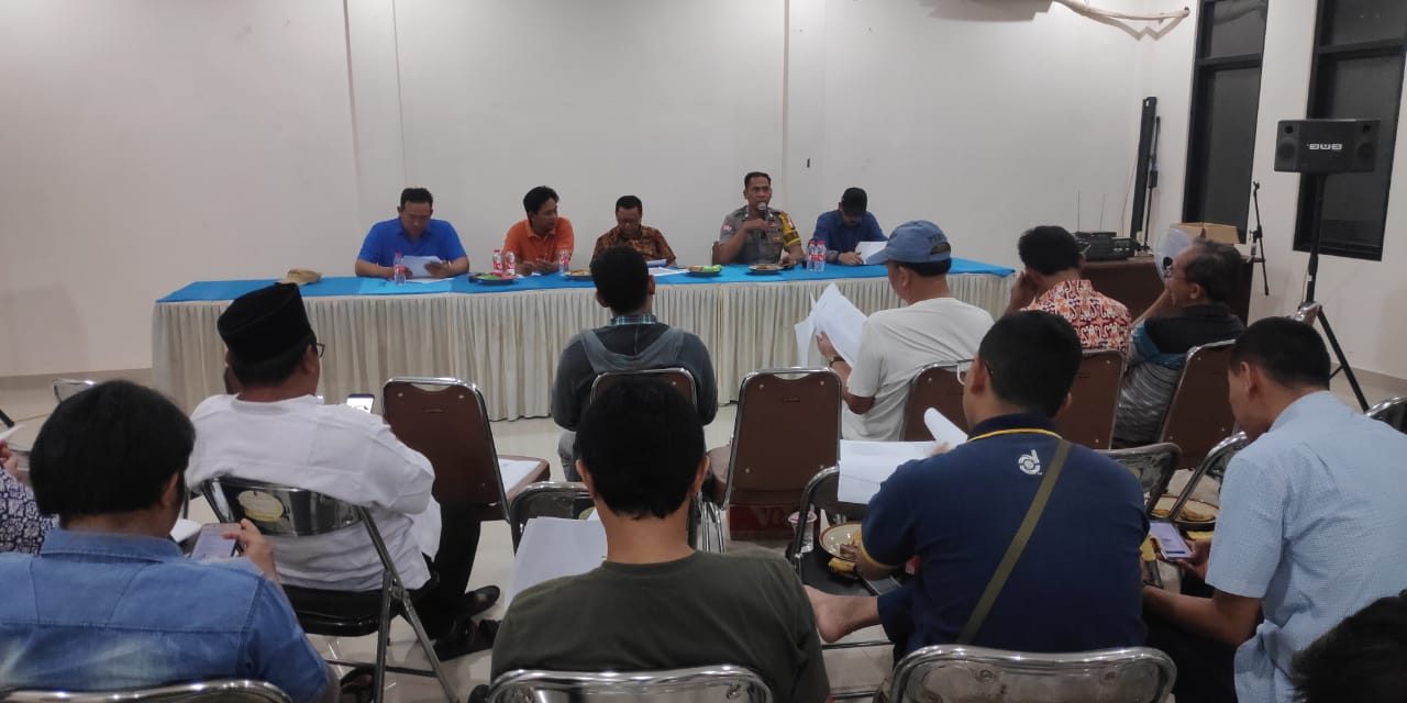 Saat Musyawarah Rapat Umum, Aiptu Asmad Ajak Para Tokoh Jaga Lingkungan Agar Aman