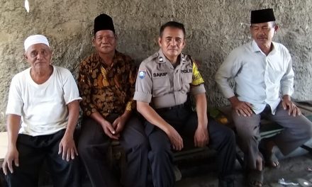 KUNJUNGI TOKOH MASYARAKAT,BHABINKAMTIBMAS KELURAHAN BENDA SAMPAIKAN TOLERANSI DAN KEBERSAMAAN