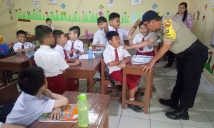 Kunjungi Sekolah Bhabinkamtibmas kel.  Dadap Himbau Pelajar Menjaga Kamtibmas