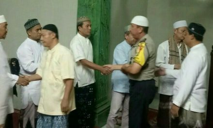 Bhabinkamtibmas Makmurkan Masjid Melalui Sholat Subuh Berjamaah