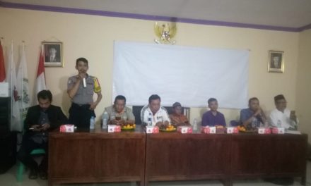 BHABINKAMTIBMAS DESA TEGALANGUS HADIRI GIAT BINTEK KPPS BERSAMA KETUA PPK TELUKNAGA