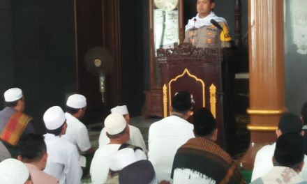 HIMBAUAN KAPOLSEK TELUKNAGA DIMASJID BAITUSSALAM AJAK  WARGA DATANGI TPS DAN TIDAK GOLPUT