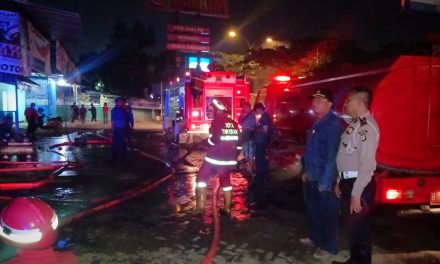 DIDUGA KORSLETING LISTRIK,BENGKEL MOTOR DI JURUMUDI TERBAKAR