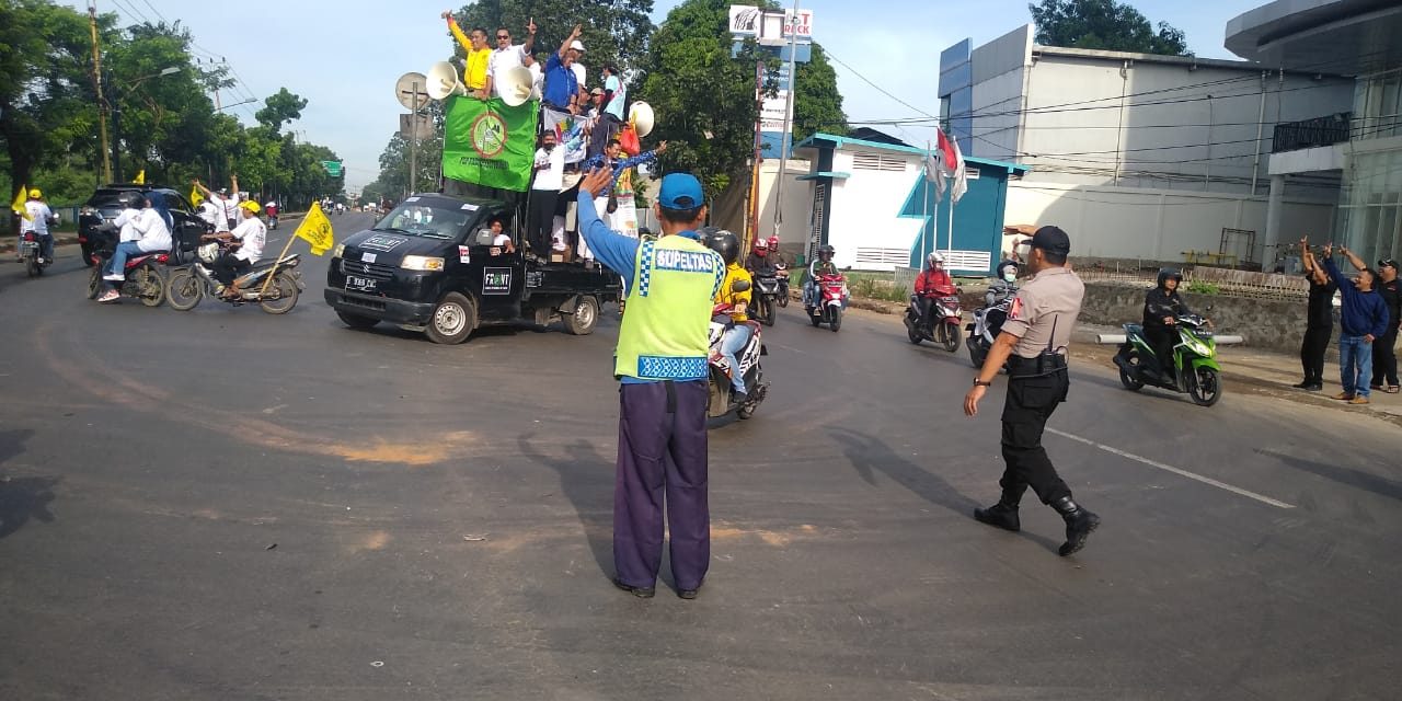 Pengamanan Jalur Lintas Kampanye Paslon 1 dan Paslon 2 Di Seputaran wilayah Hukum Polsek Batuceper Kota Tangerang – Provinsi Banten