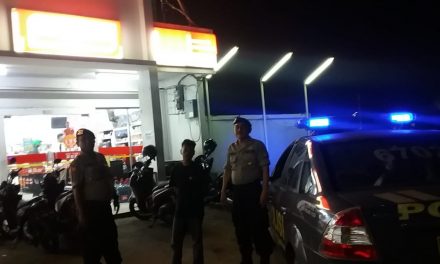 Patroli malam hari Polsek Neglasari antisipasi guankamtibmas di Minimarket 24 Jam