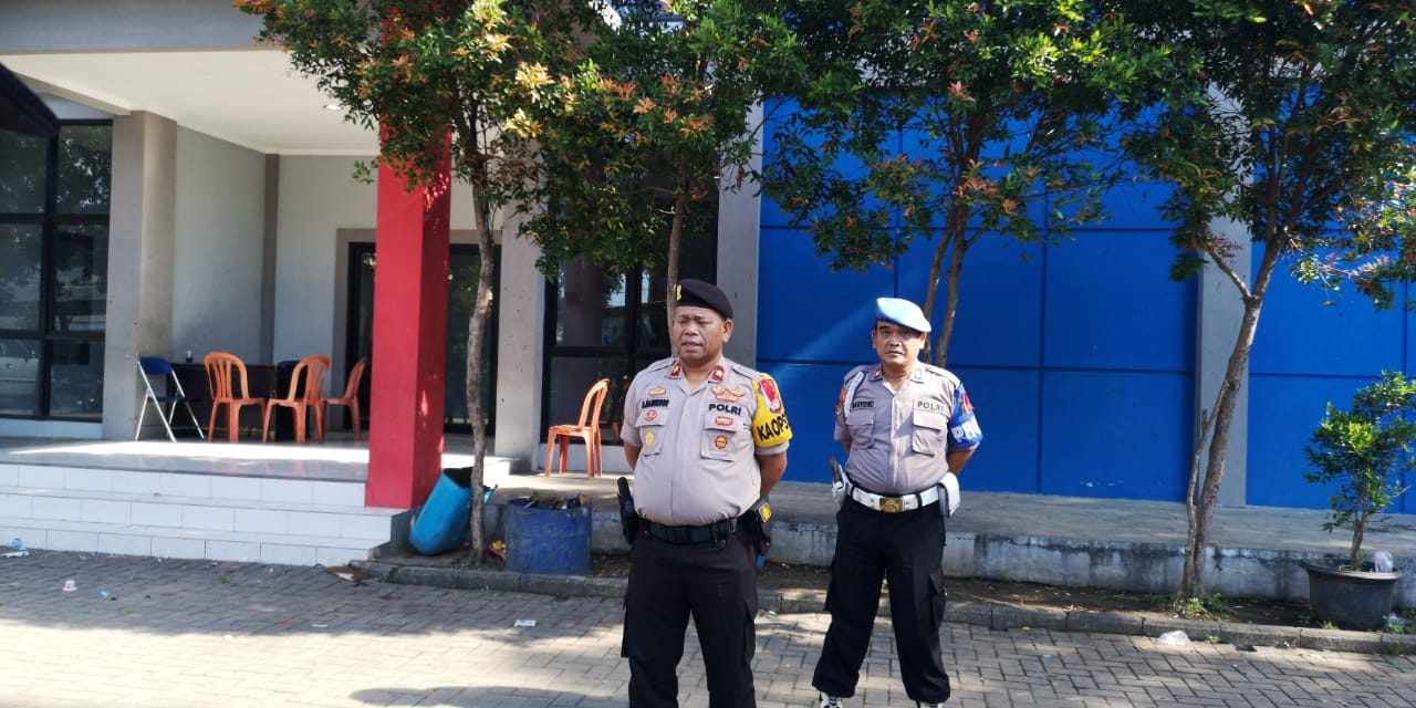 Jelang Puncak Rapat Pleno tingkat PPK, Kapolsek Neglasari arahkan anggota tingkatkan Kewaspadaan