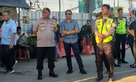 Kapolsek Neglasari Pimpin Pengamanan Aksi Unjuk Rasa Solidaritas Masyarakat Tangerang