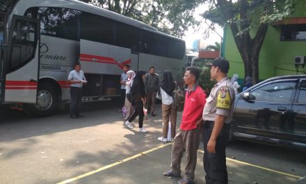 BHABINKAMTIBMAS BENDA JAGA KELANCARAN MUDIK BERSAMA PT WINGOH ALBINDO