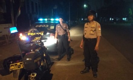 Patroli polsek Karawaci melaksanakan patroli biru malam hari