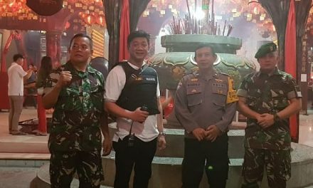 BHABINKAMTIBMAS KEL KOANG JAYA  PANTAU GIAT HARI RAYA WAISAK DI WIHARA NIMALA BOEN SAN BIO  JLN KS TUBUN RT 01/03 KELURAHAN KOANG JAYA