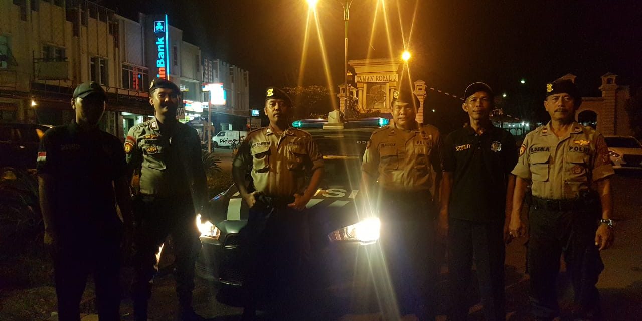 Cegah Kejahatan Pada Malam Hari, Polsek Cipondoh Gelar Patroli Biru