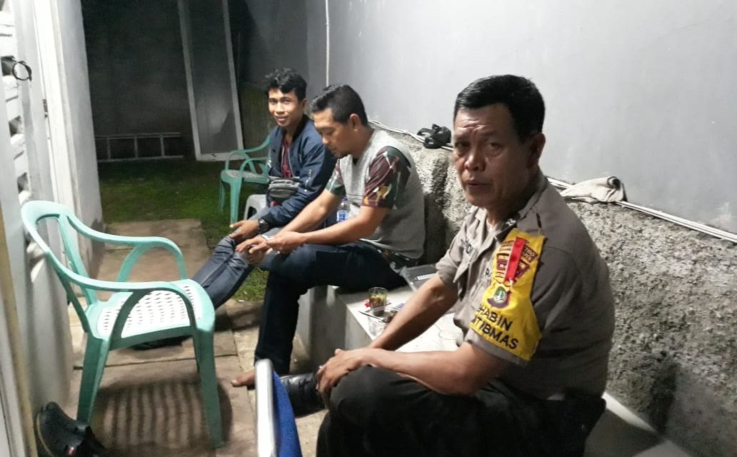 Sambangi Pos Kamling, Polsek Cipondoh Ajak Aktifkan Siskamling