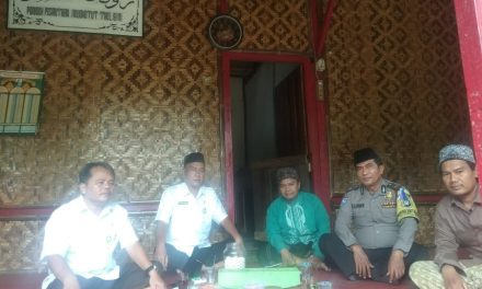 Bhabinkamtibmas Polsek Neglasari bersama lurah kunjungi Pondok Pesantren