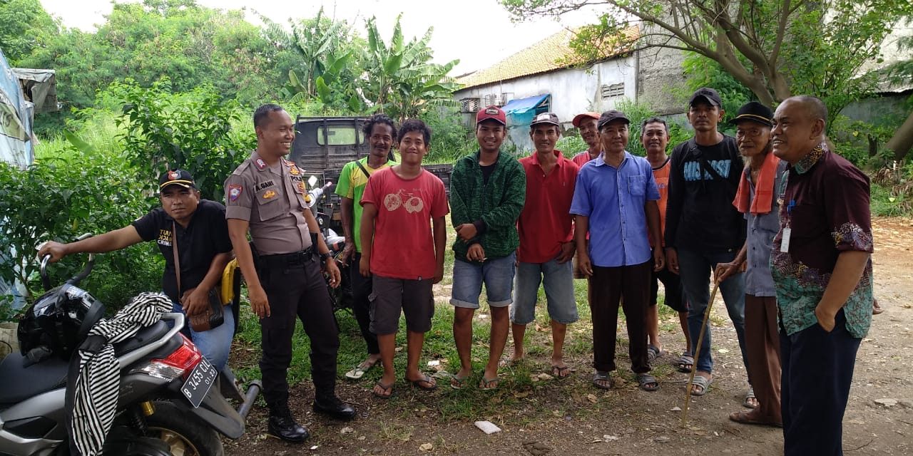 Sambangi warga bersama Pak Lurah, Binmas Polsek Neglasari imbau tingkatkan keamanan dilingkungan