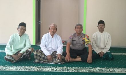 Silaturahmi Bhabinkamtibmas Polsek Neglasari usai Shubuh berjamaah