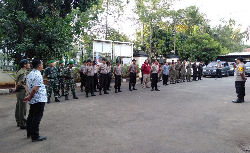 77 PERSONEL GABUNGAN AMANKAN MALAM TAKBIR DI WILAYAH KECAMATAN BENDA