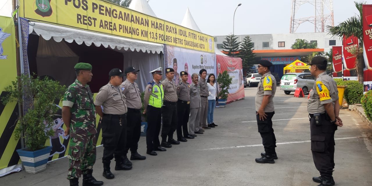 Anggota Piket Pos Pam Rest Area Lakukan Serah Terima Jaga